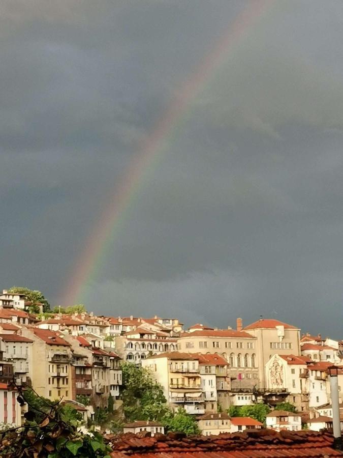 Аврамов Дом - Етаж От Къща Lägenhet Veliko Tărnovo Exteriör bild