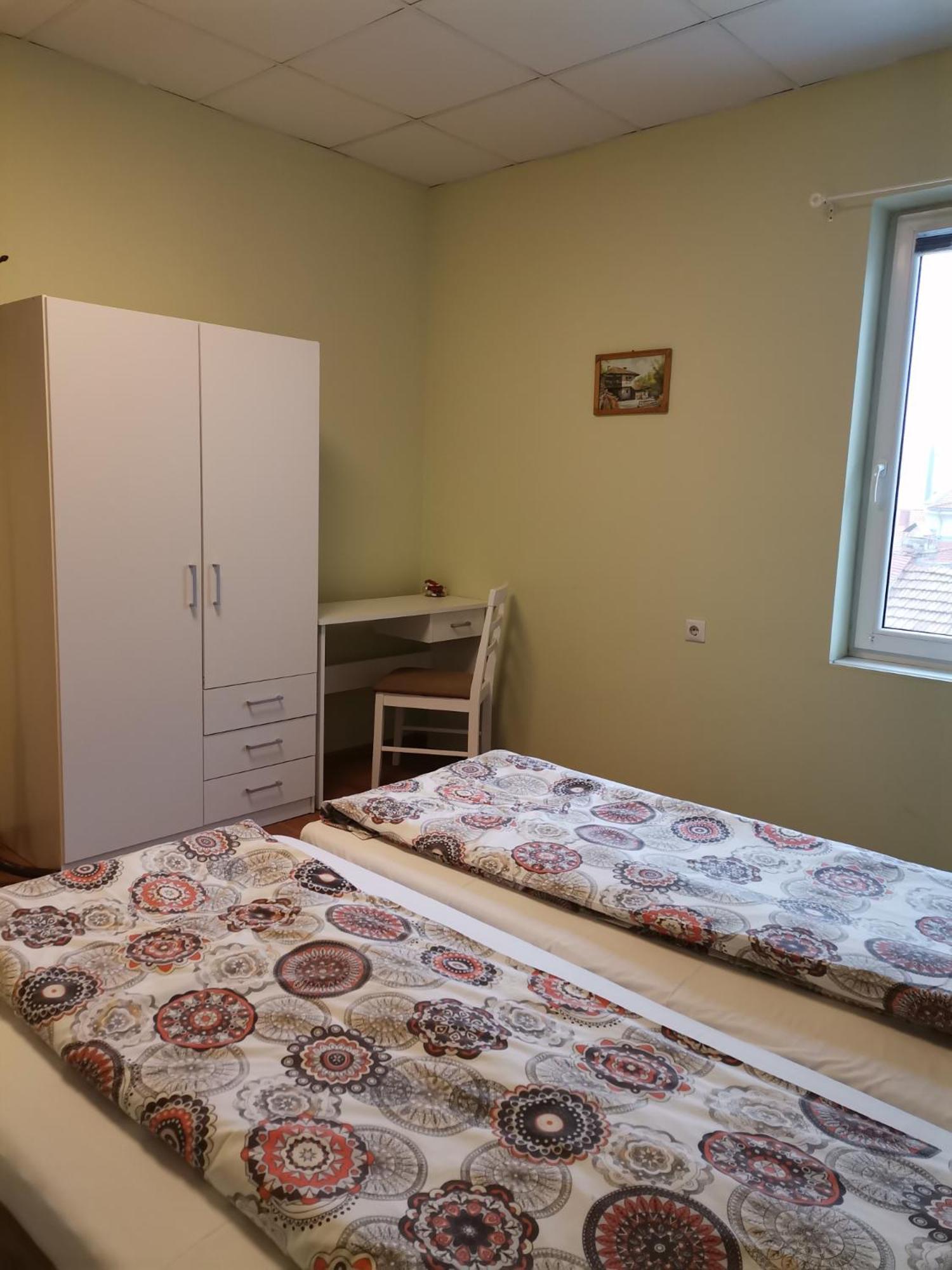 Аврамов Дом - Етаж От Къща Lägenhet Veliko Tărnovo Exteriör bild